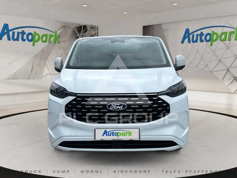 2026 Ford Tourneo