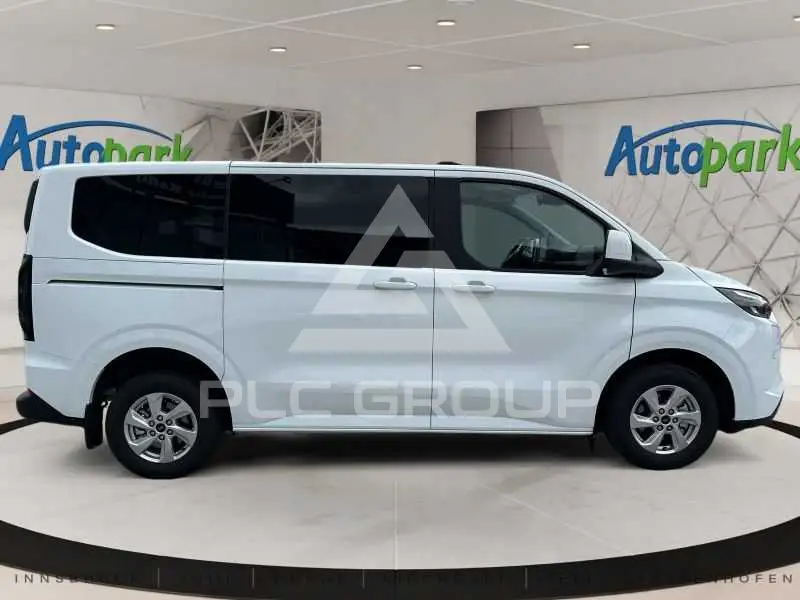 2026 Ford Tourneo