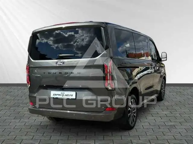 2026 Ford Tourneo