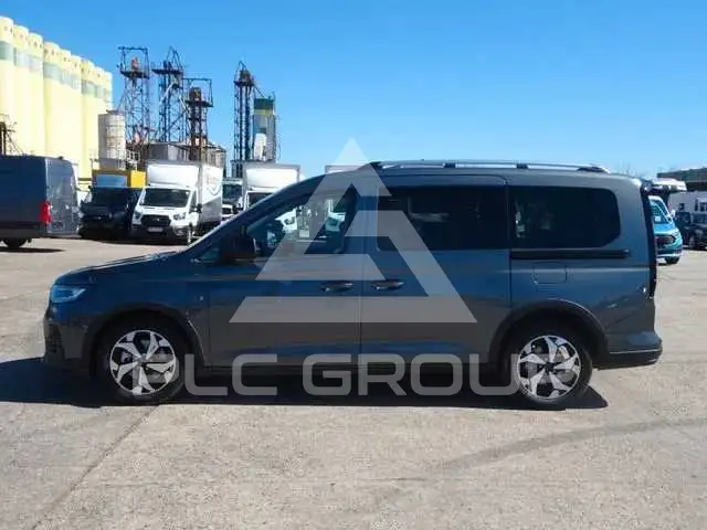 2026 Ford Tourneo