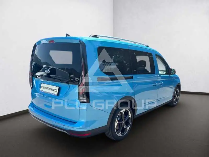 2026 Ford Tourneo