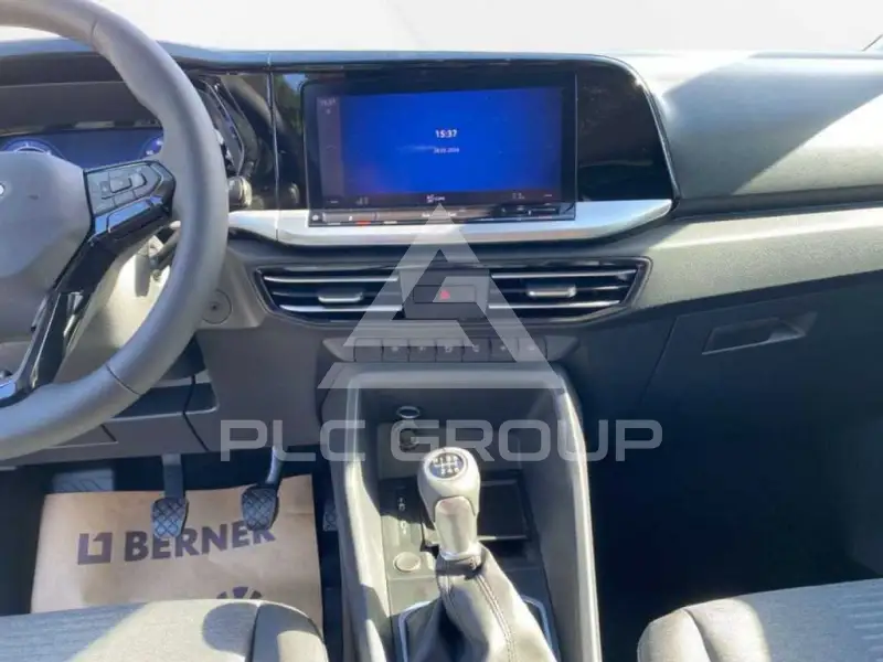2026 Ford Tourneo