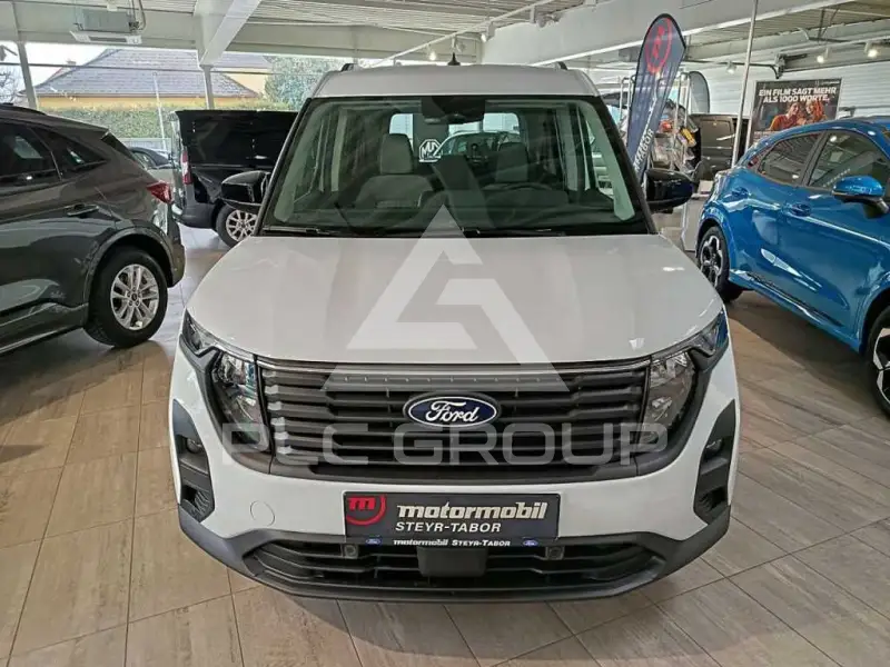 2026 Ford Tourneo