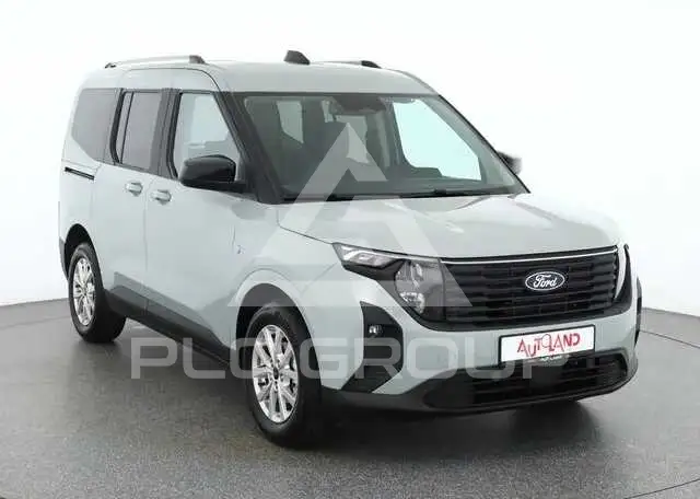 2026 Ford Tourneo