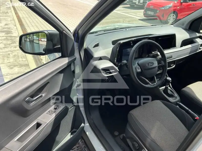 2026 Ford Tourneo