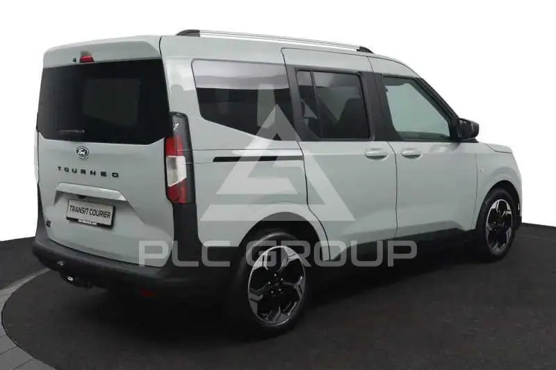 2026 Ford Tourneo
