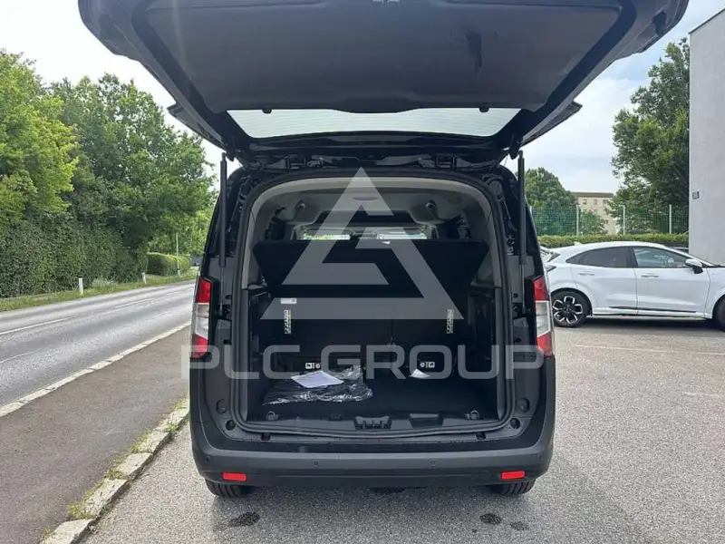 2026 Ford Tourneo