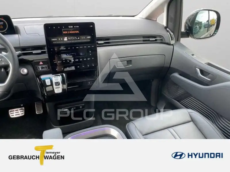 2026 Hyundai Staria