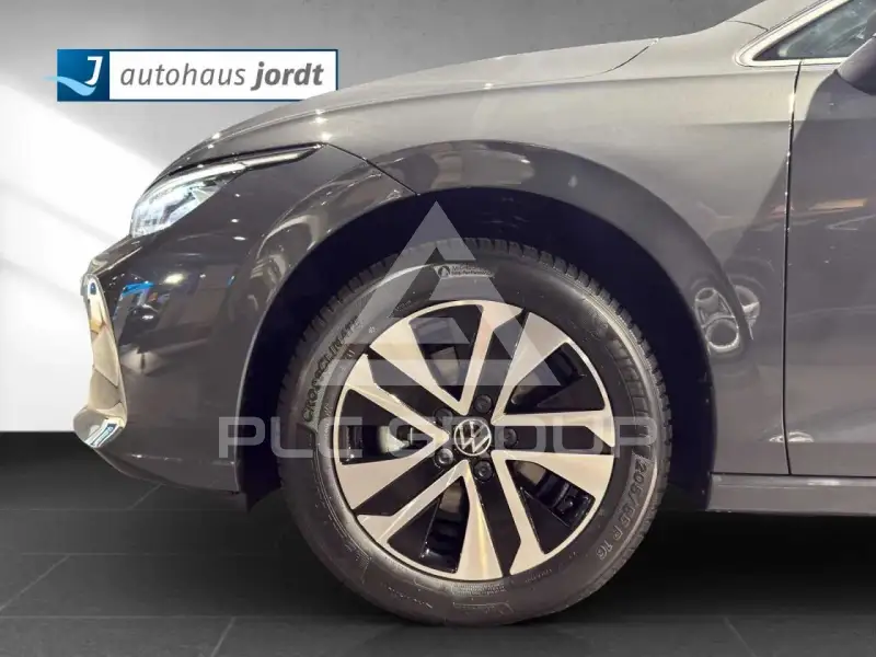 2026 Volkswagen GOLF