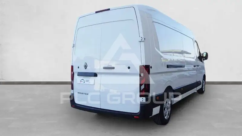 2026 Renault Master