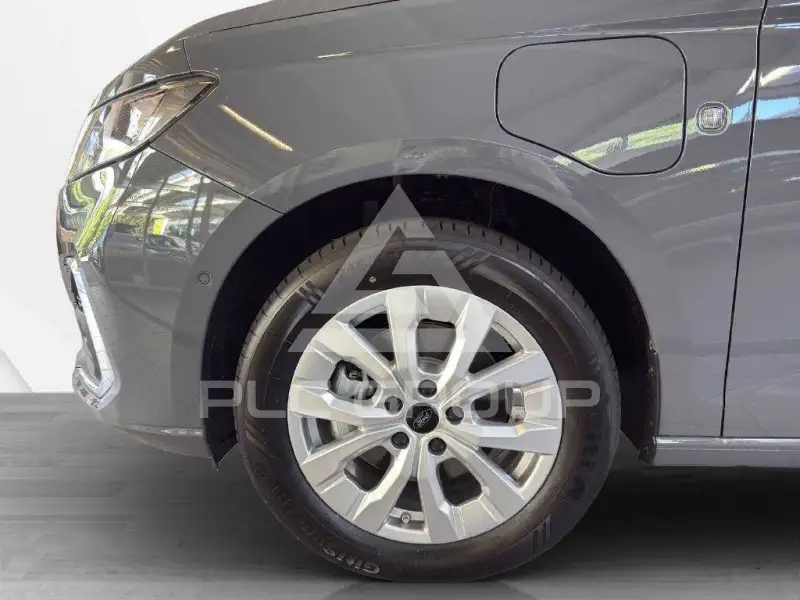 2027 Ford Tourneo
