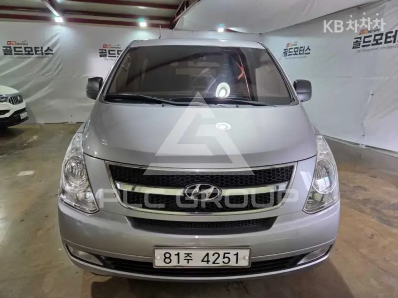 2010 Hyundai Starex