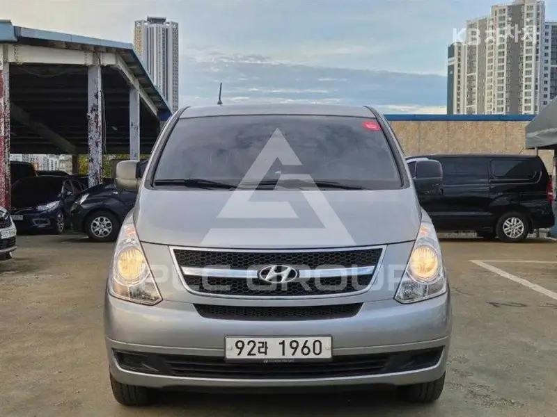 2011 Hyundai Starex