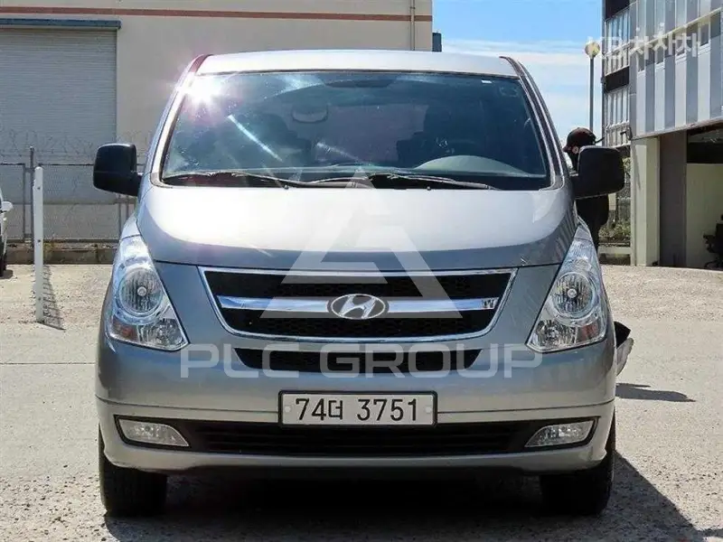 2011 Hyundai Starex