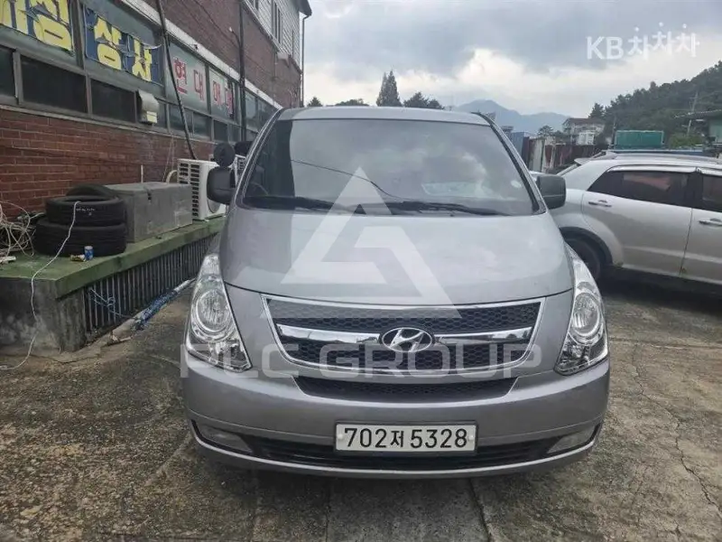 2011 Hyundai Starex