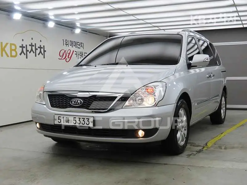 2011 KIA Carnival