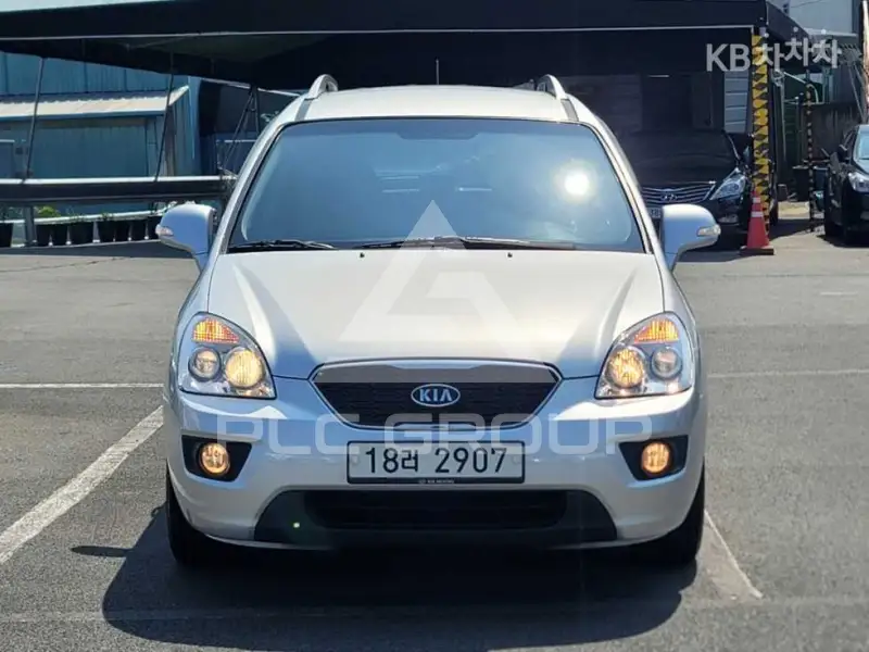 2011 KIA Carens