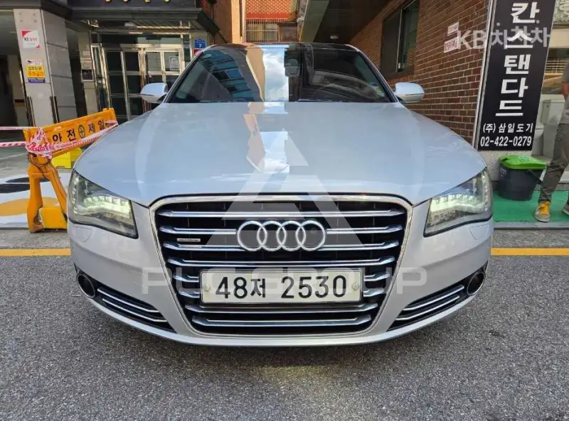 2011 Audi A8