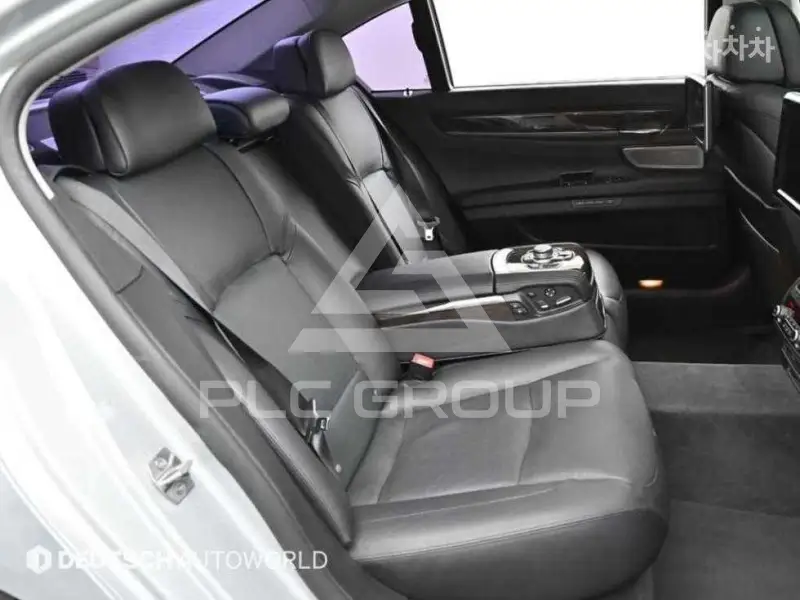 2012 BMW 7 Series