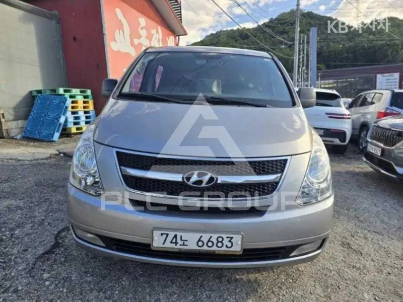 2012 Hyundai Starex