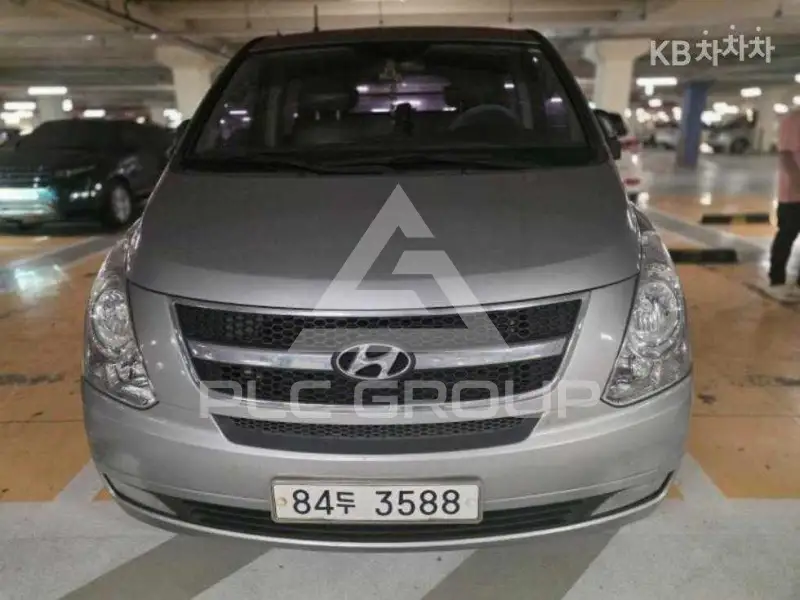 2012 Hyundai Starex