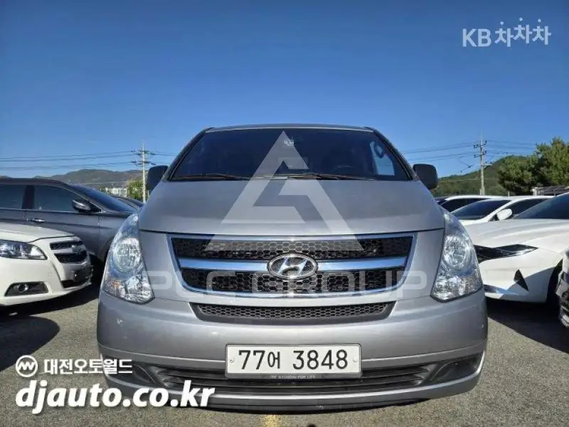 2012 Hyundai Starex