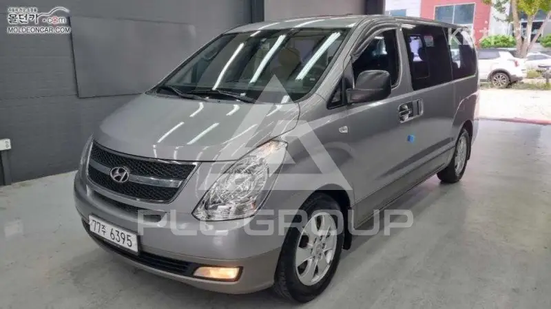2012 Hyundai Starex