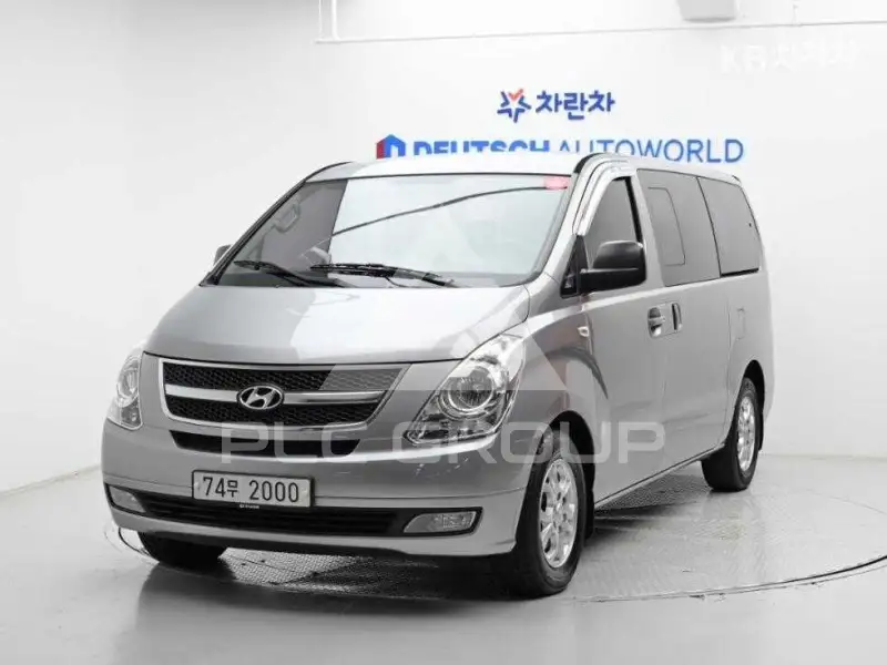 2012 Hyundai Starex