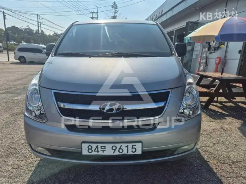 2012 Hyundai Starex