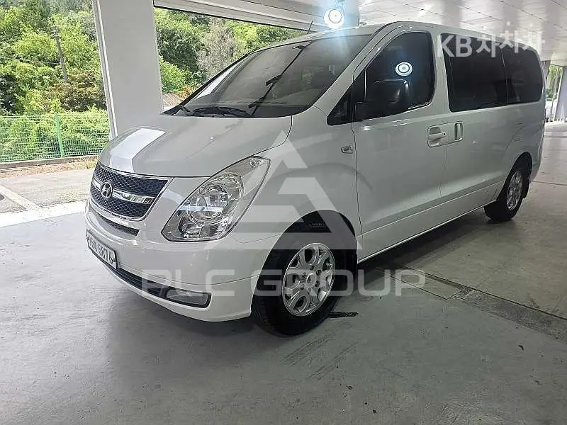 2012 Hyundai Starex
