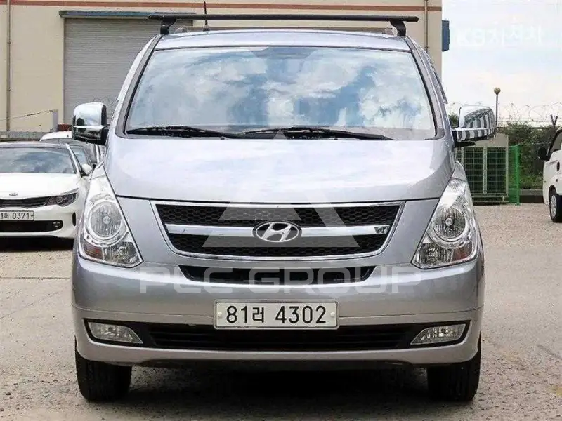 2012 Hyundai Starex