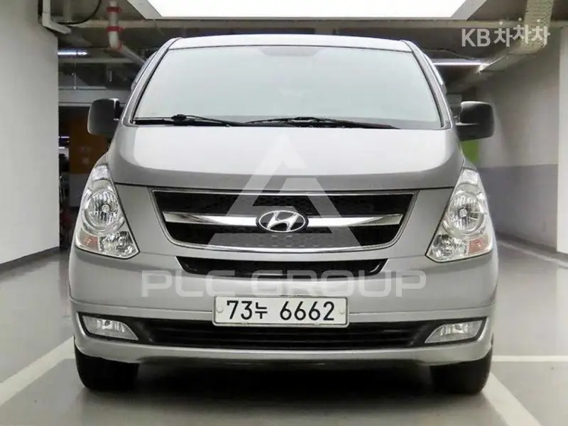 2012 Hyundai Starex