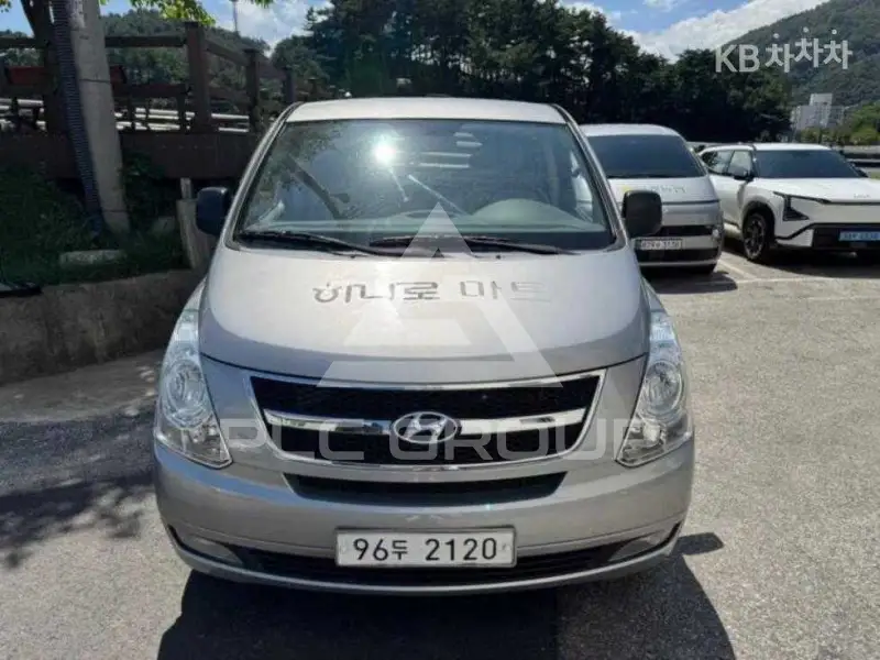 2012 Hyundai Starex
