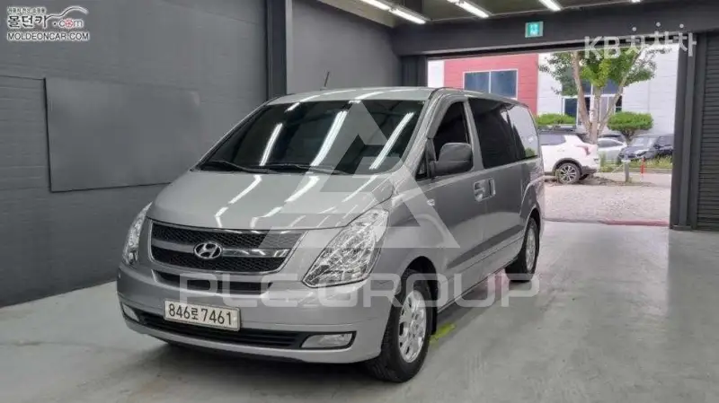 2012 Hyundai Starex