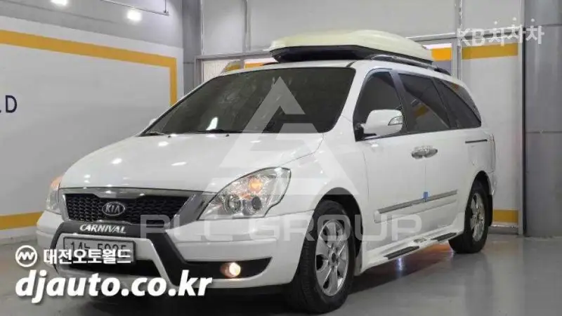 2012 KIA Carnival