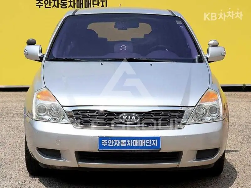 2012 KIA Carnival