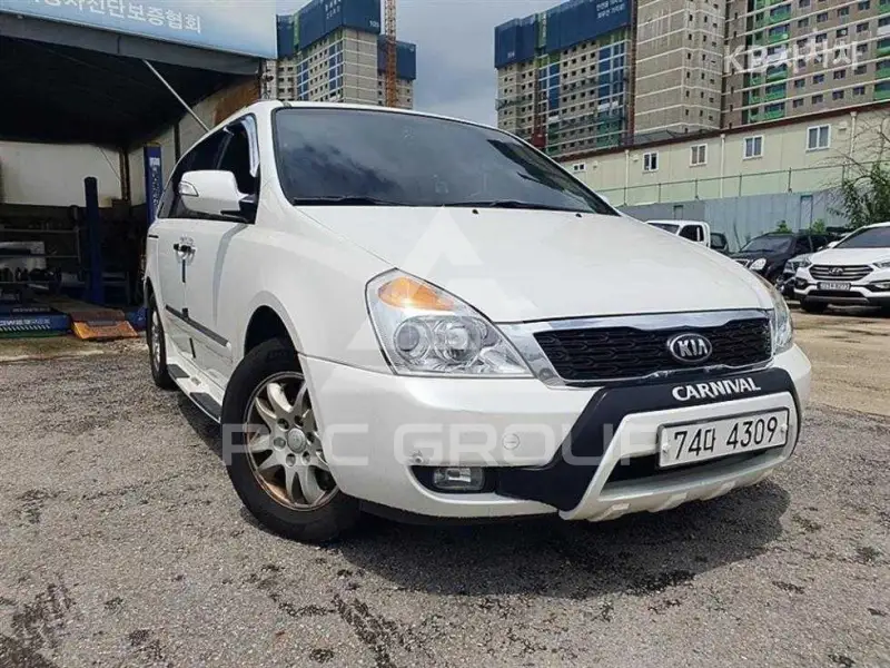 2012 KIA Carnival