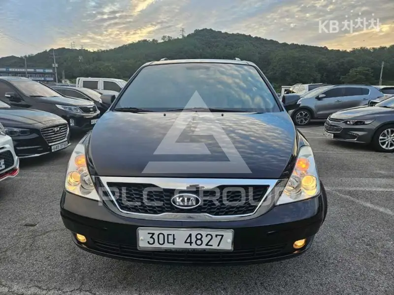 2012 KIA Carnival