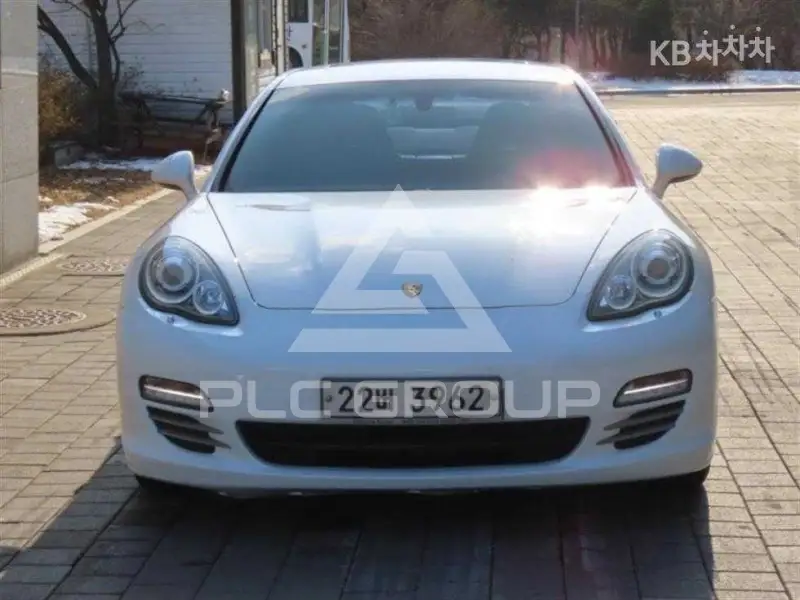 2012 Porsche Panamera