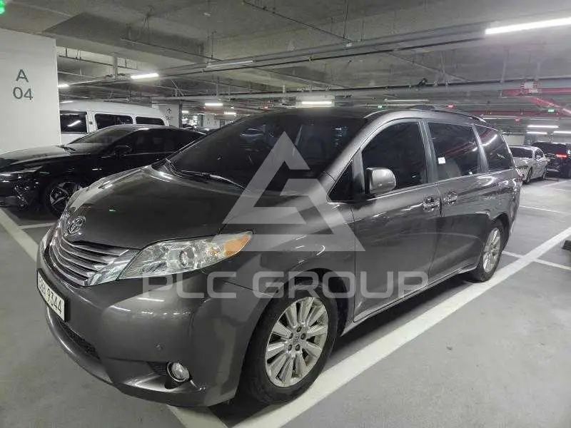 2012 Toyota Sienna