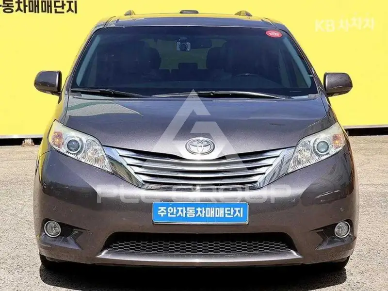 2012 Toyota Sienna