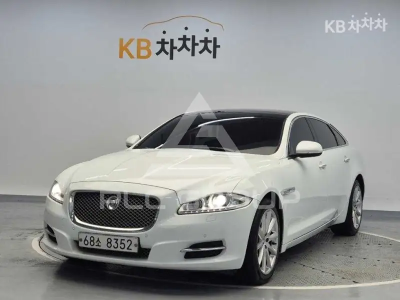 2012 Jaguar XJ