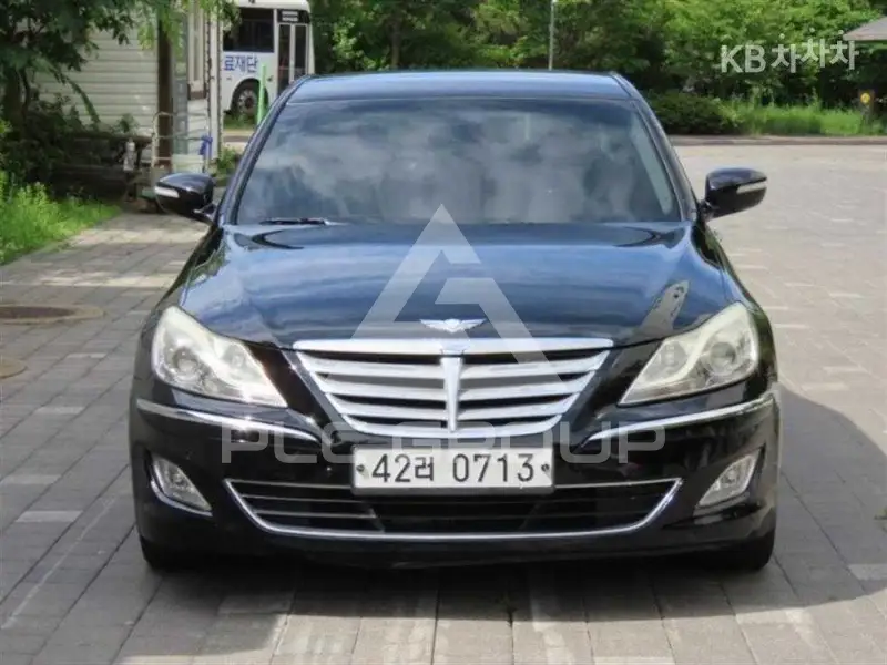 2013 Hyundai Genesis