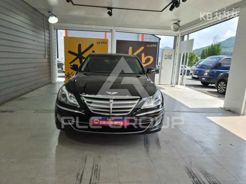 2013 Hyundai Genesis