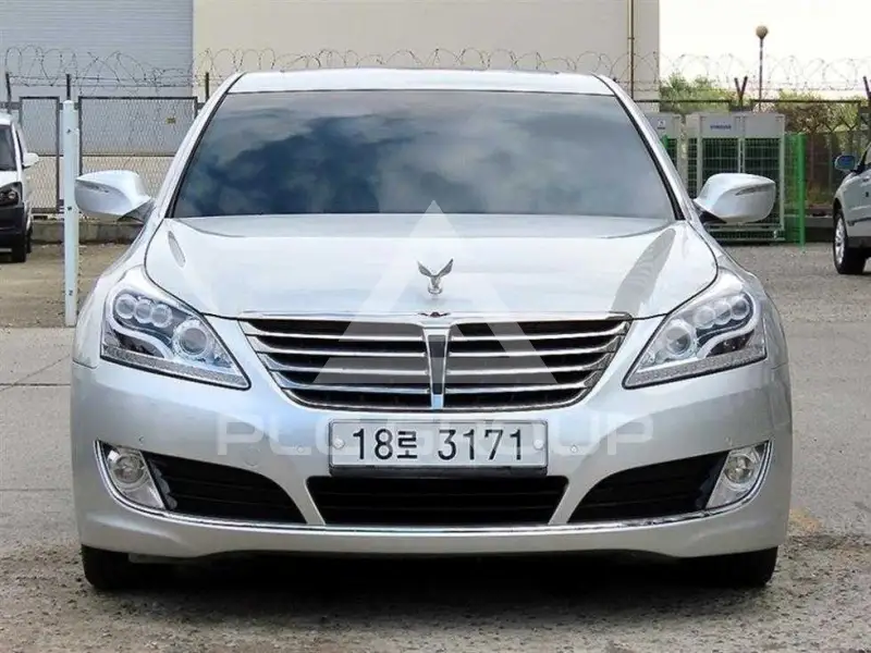 2013 Hyundai Equus