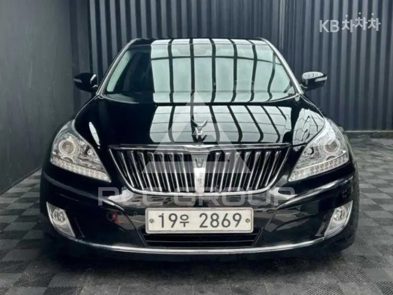 2013 Hyundai Equus