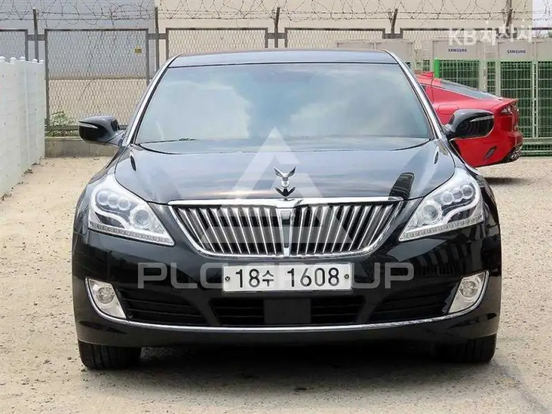 2013 Hyundai Equus