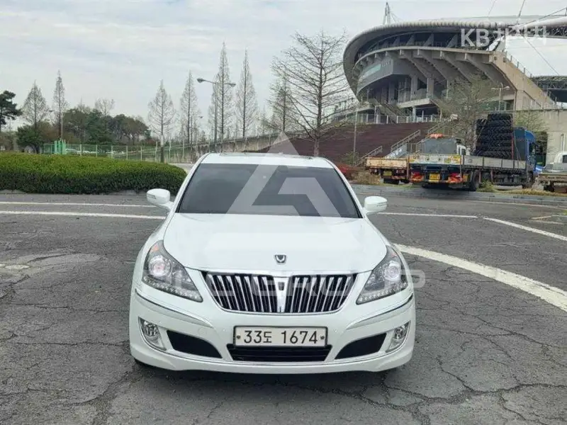 2013 Hyundai Equus