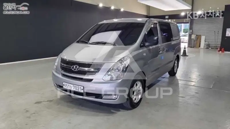 2013 Hyundai Starex