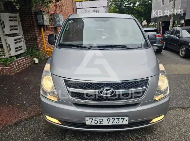 2013 Hyundai Starex